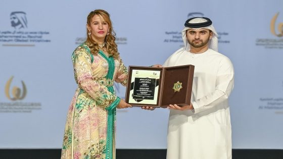 عبد اللطيف حموشي يهنيء مفتش الشرطة ممتاز بشرى كربوبي، بمناسبة تتوجيها بجائزة محمد بن راشد آل مكتوم للتفوق الرياضي